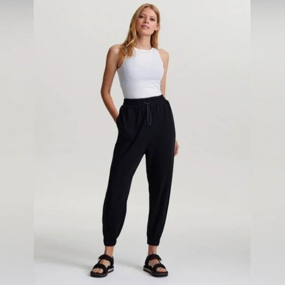 Varley Nevada Relaxed Jogger size Small EUC - Picture 1 of 5